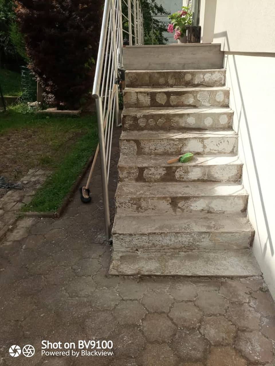 Pose de dalle escalier (avant) 2021